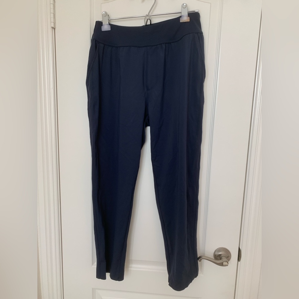 TravisMathew Women’s Performance Jogger Pants – Size M – Navy – Ankle Length